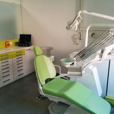 Clínica AranSalud silla odontológica